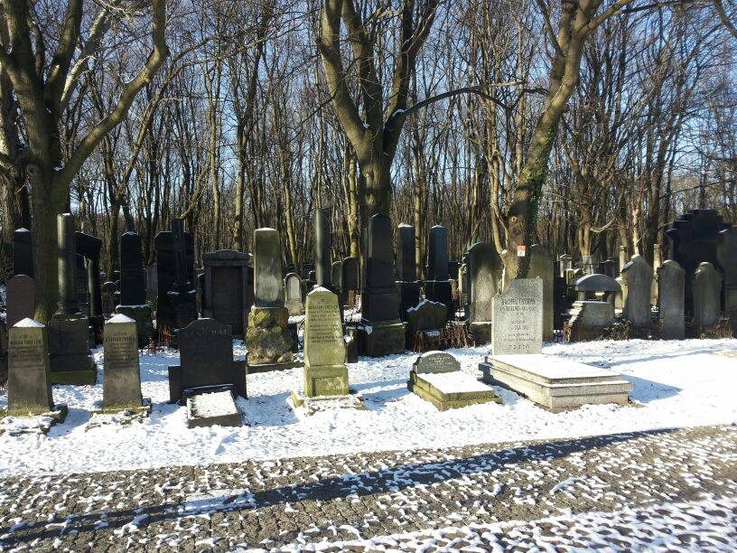Janusz Korczak's cenotaph, Warsaw, Poland by Alessandra Li Pomi - 01.jpg